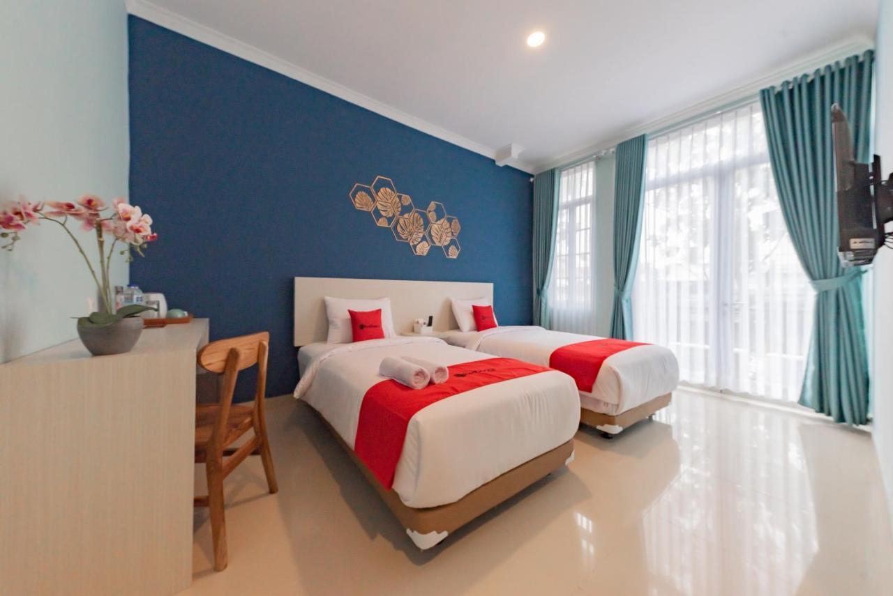 Reddoorz Plus Near Surapati Core Bandung Esterno foto